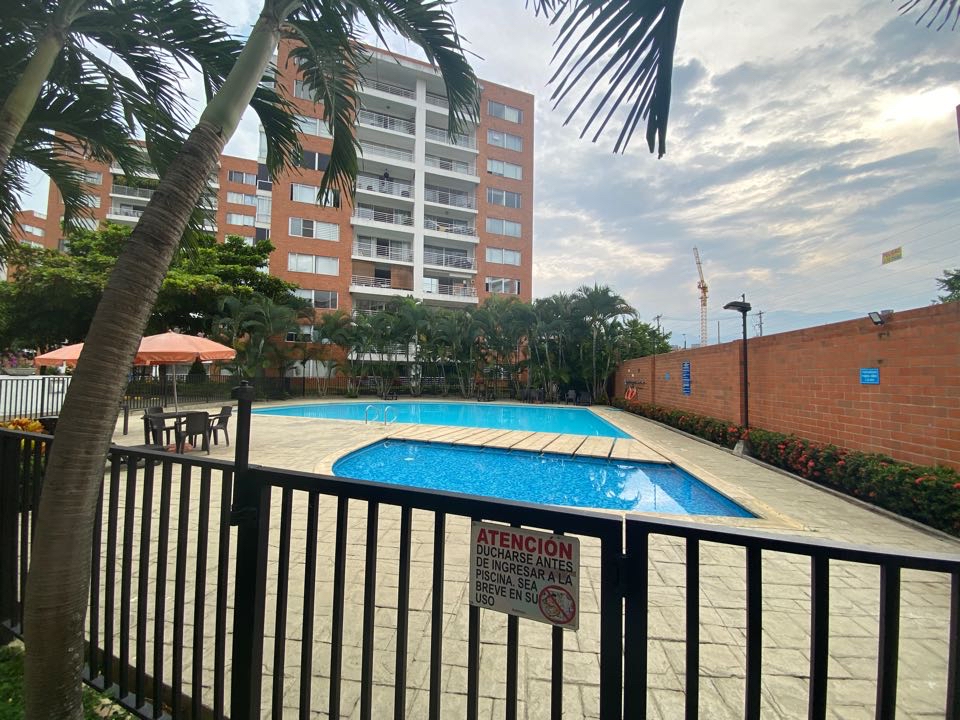 APARTAMENTO EN VENTA AL SUR CALI VALLE DEL LILI CR MONTEMADERO