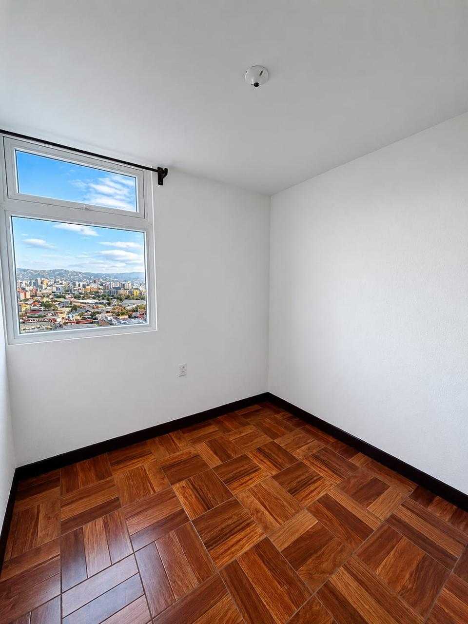 APARTAMENTO EN ALQUILER ???? Edificio Condominio Santa Cecilia, Zona 8 - Image 5