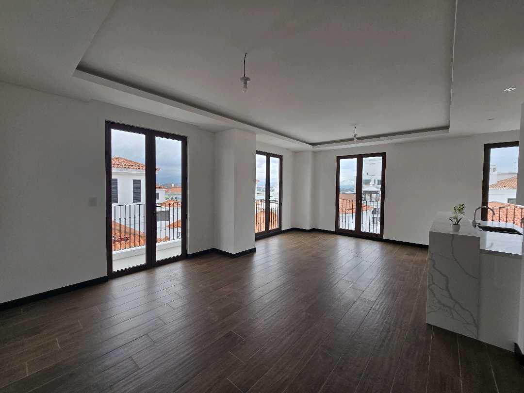 APARTAMENTO EN ALQUILER EN ZONA 16, LIRIOS DE CAYALÁ IV - Image 3