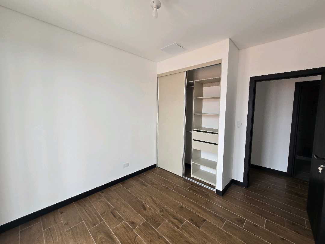APARTAMENTO EN ALQUILER EN ZONA 16, LIRIOS DE CAYALÁ IV - Miniatura 9