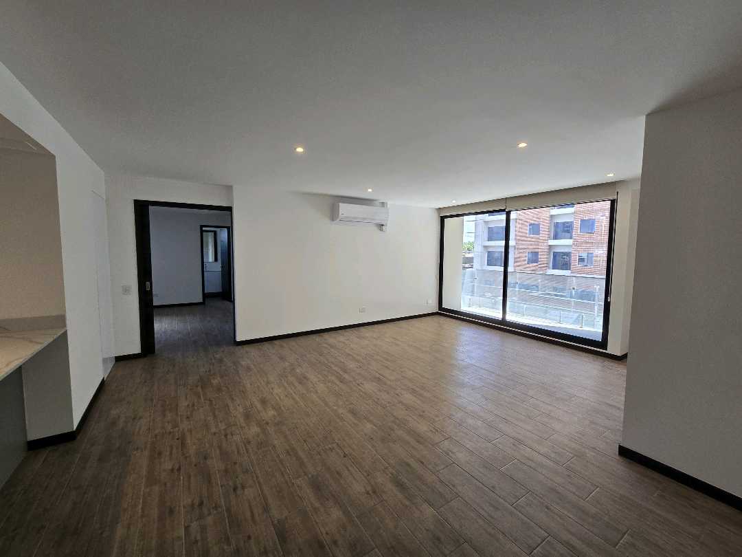 APARTAMENTO EN ALQUILER EN ZONA 13, EDIFICIO AURÉ - Miniatura 12