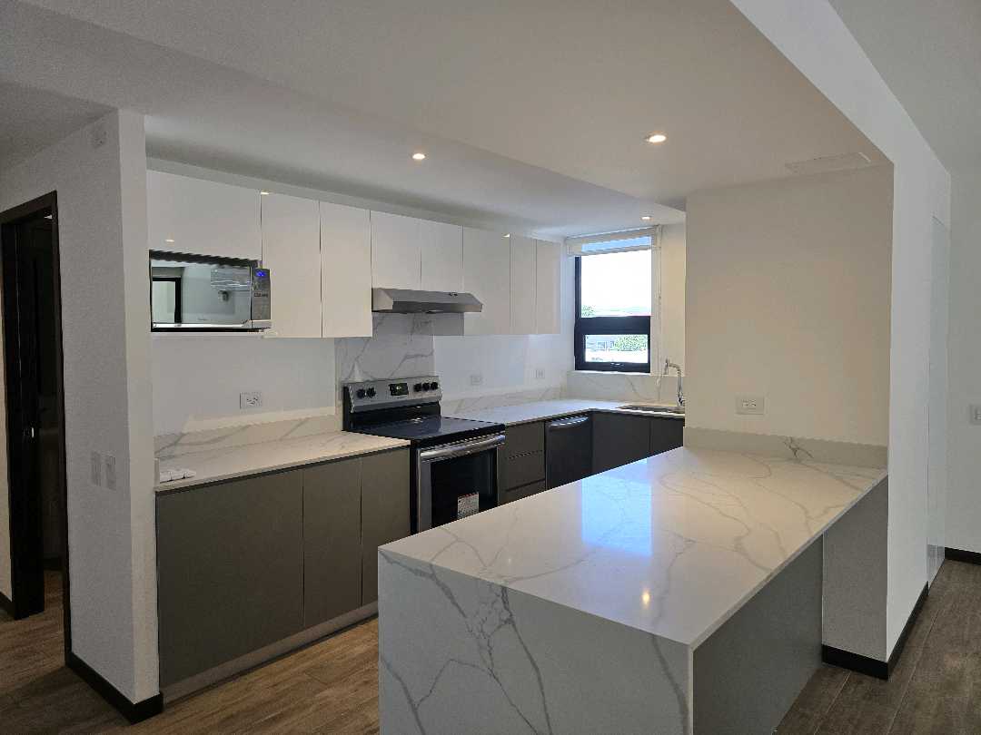 APARTAMENTO EN ALQUILER EN ZONA 13, EDIFICIO AURÉ - Image 5