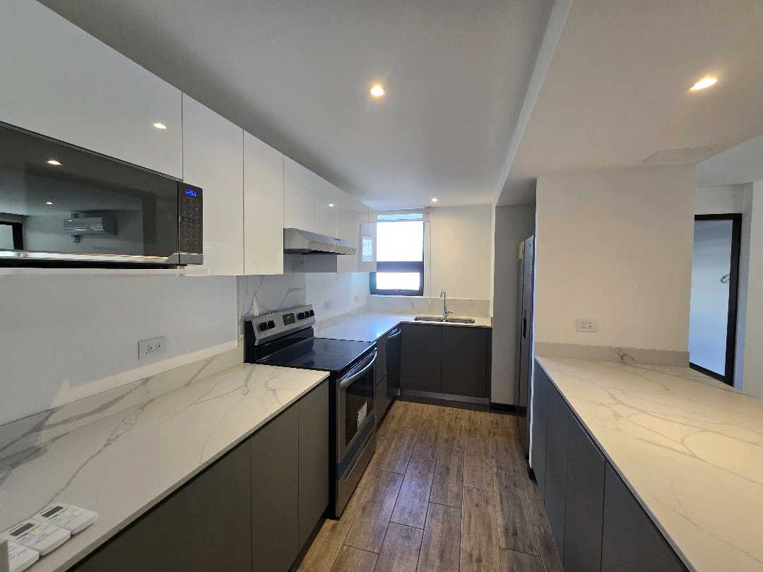 APARTAMENTO EN ALQUILER EN ZONA 13, EDIFICIO AURÉ - Miniatura 6