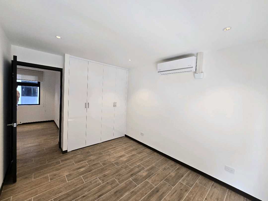 APARTAMENTO EN ALQUILER EN ZONA 13, EDIFICIO AURÉ - Miniatura 11