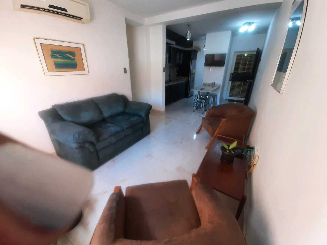 Apartamento en Alquiler Res. Doral Country Club, Mañongo BL-9634408 - Foto 2