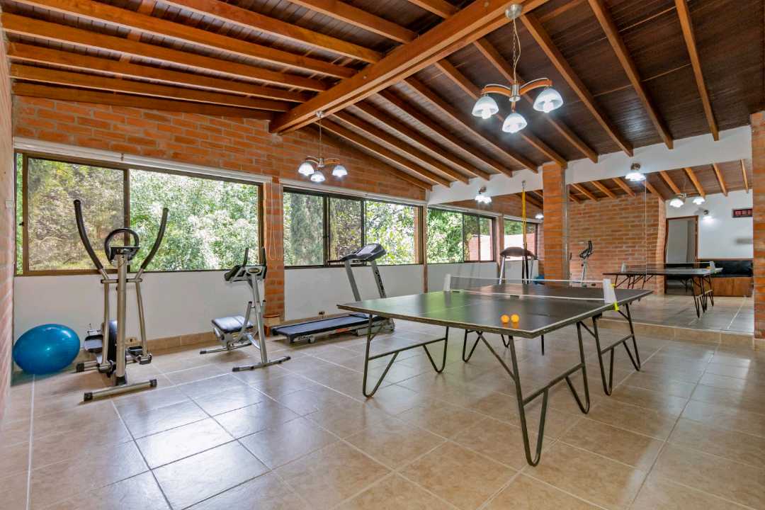 Casa en arriendo amoblada cerca colegio la Salle VV