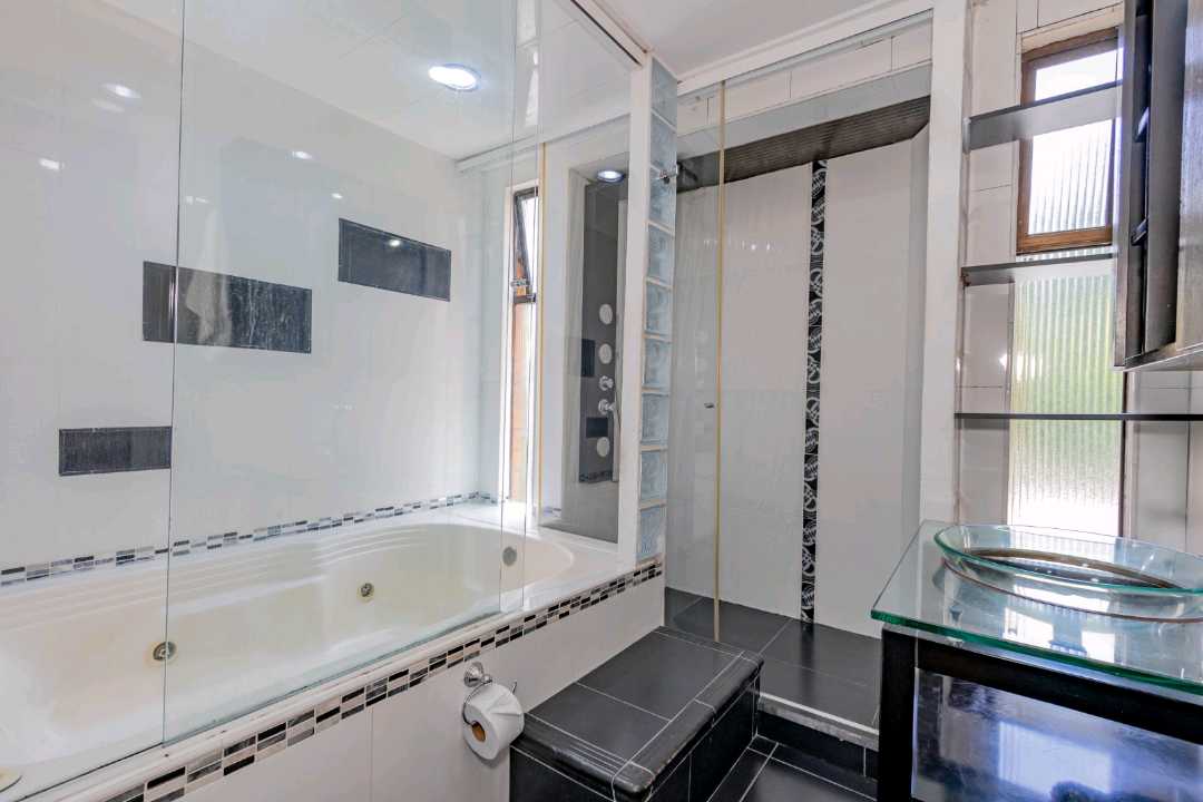 Casa en arriendo amoblada cerca colegio la Salle VV