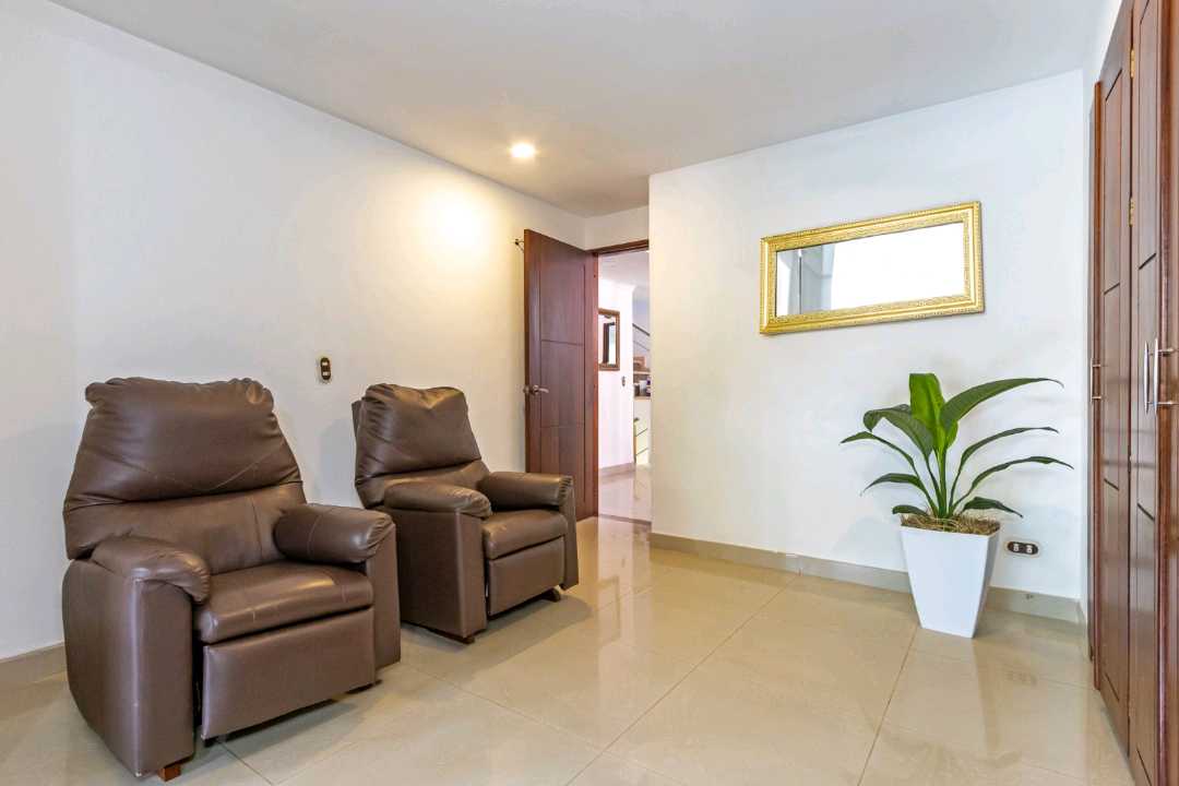Casa en arriendo amoblada cerca colegio la Salle VV