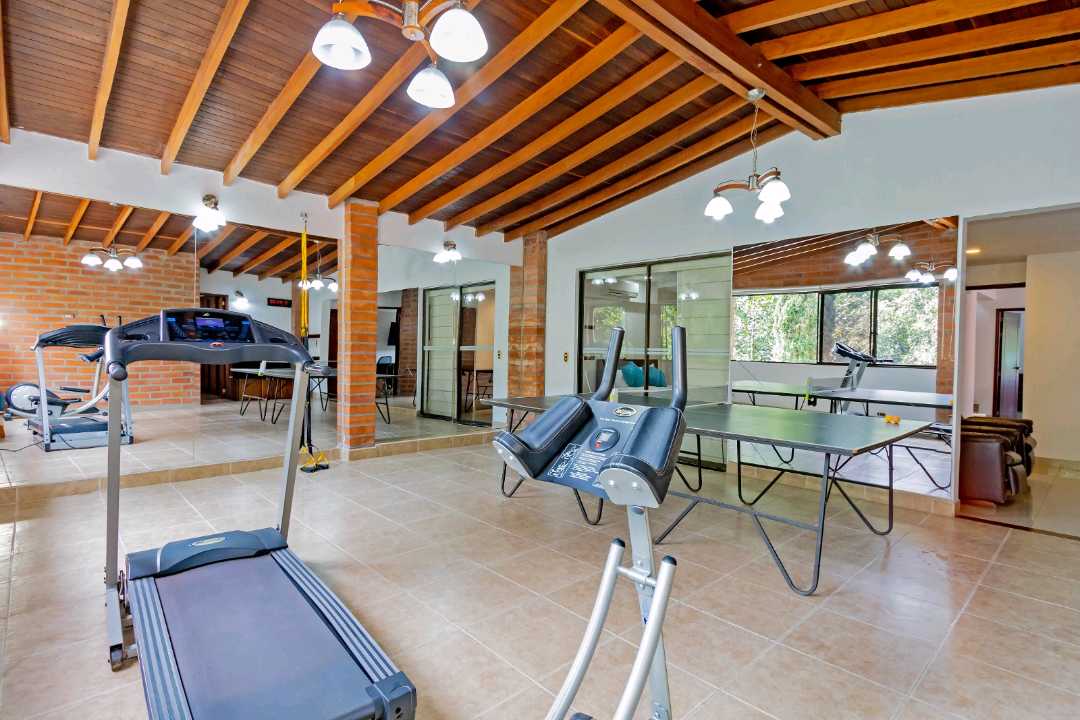 Casa en arriendo amoblada cerca colegio la Salle VV