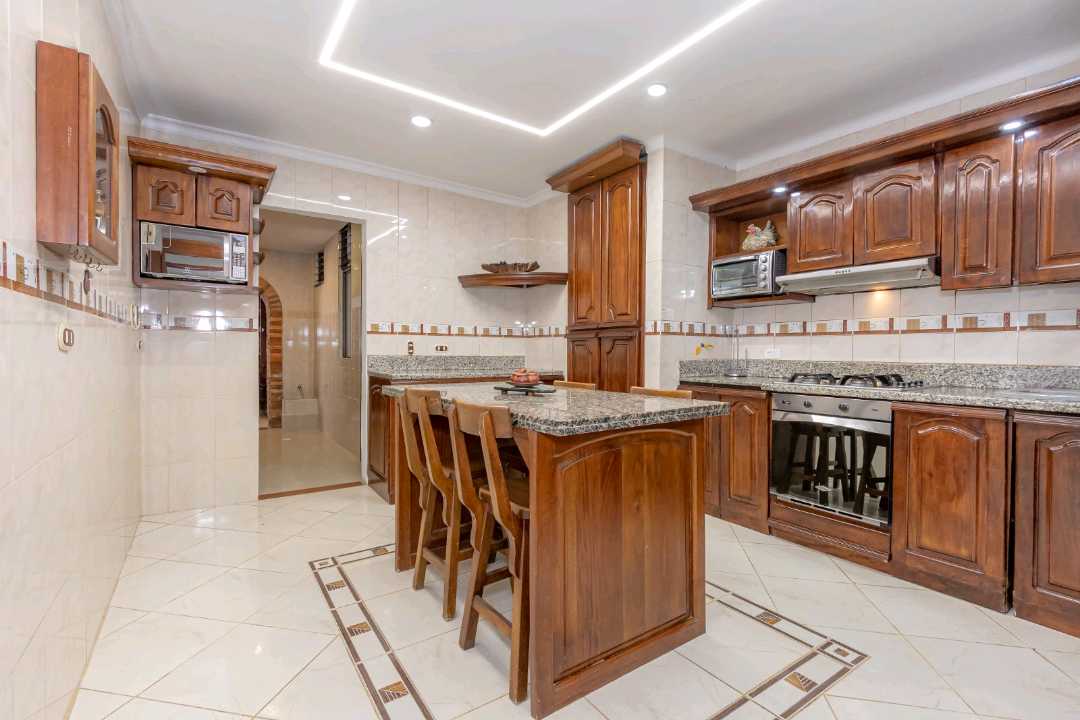 Casa en arriendo amoblada cerca colegio la Salle VV