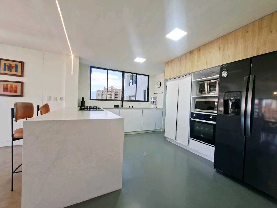 Apartamento en arriendo amoblado Poblado Los Parra BG