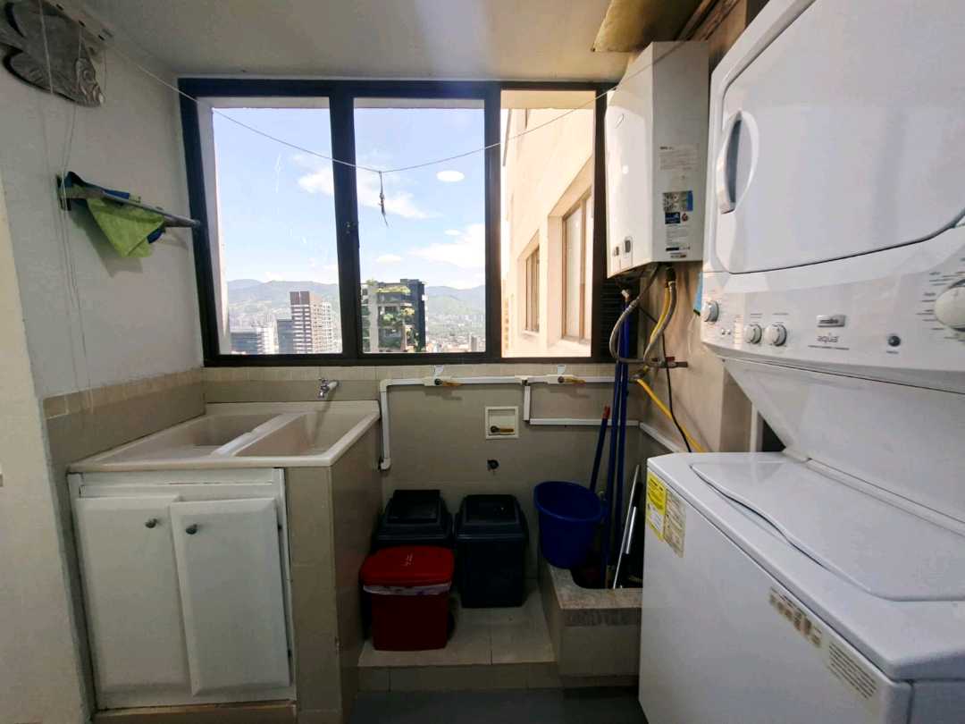 Apartamento en arriendo amoblado Poblado Los Parra BG