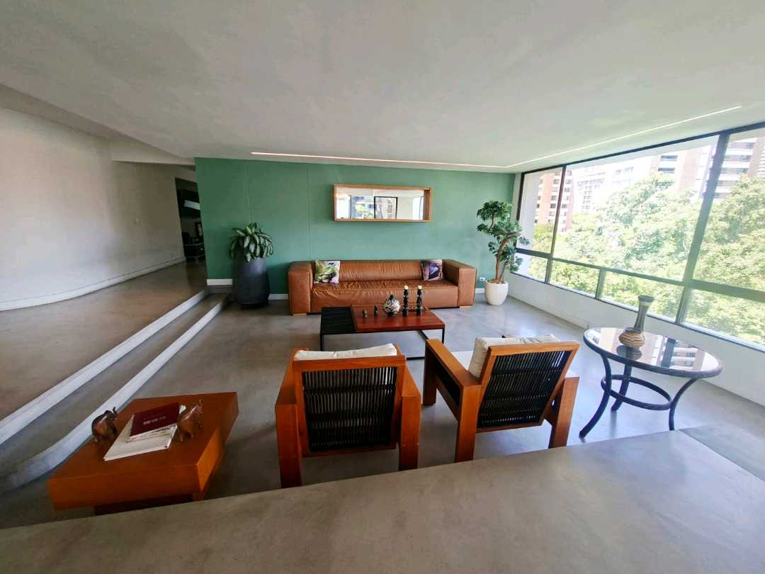 Apartamento en arriendo amoblado Poblado Los Parra BG