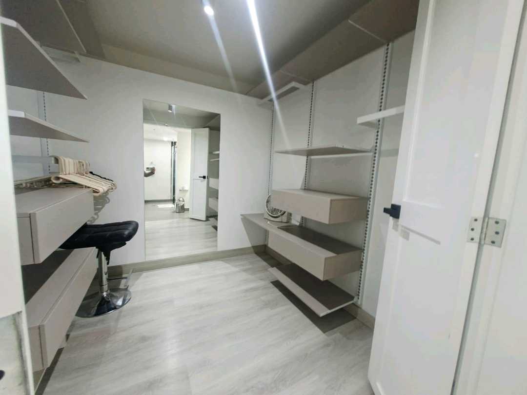 Apartamento en arriendo amoblado Poblado Los Parra BG