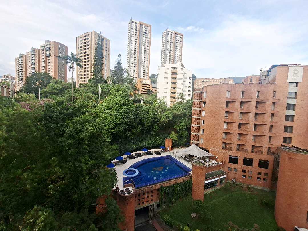 Apartamento en arriendo Castropol cerca a la avenida el Poblado  TV11