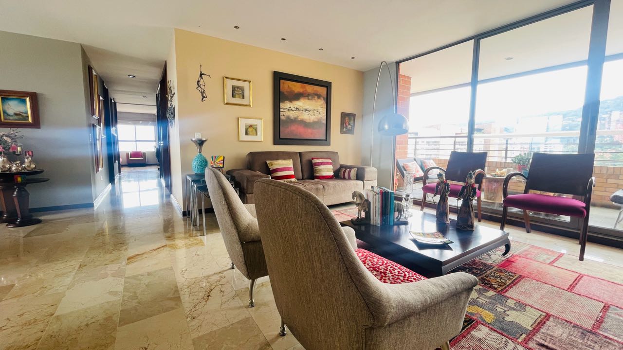 Apartamento en arriendo cerca al tesoro