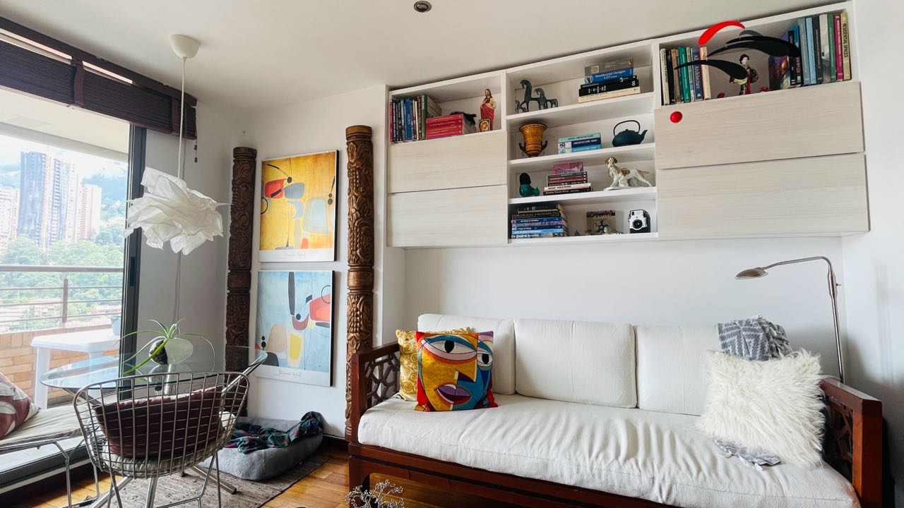 Apartamento en arriendo cerca al tesoro