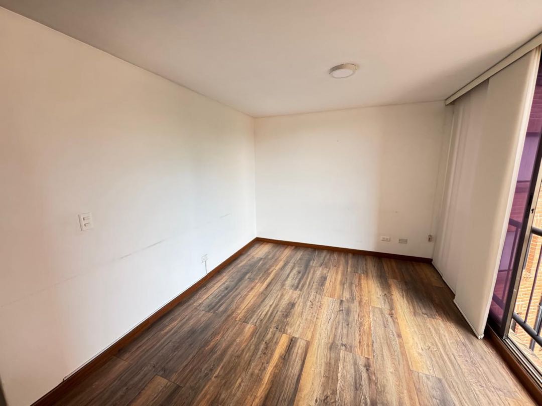 Apartamento en arriendo cerca a Oviedo