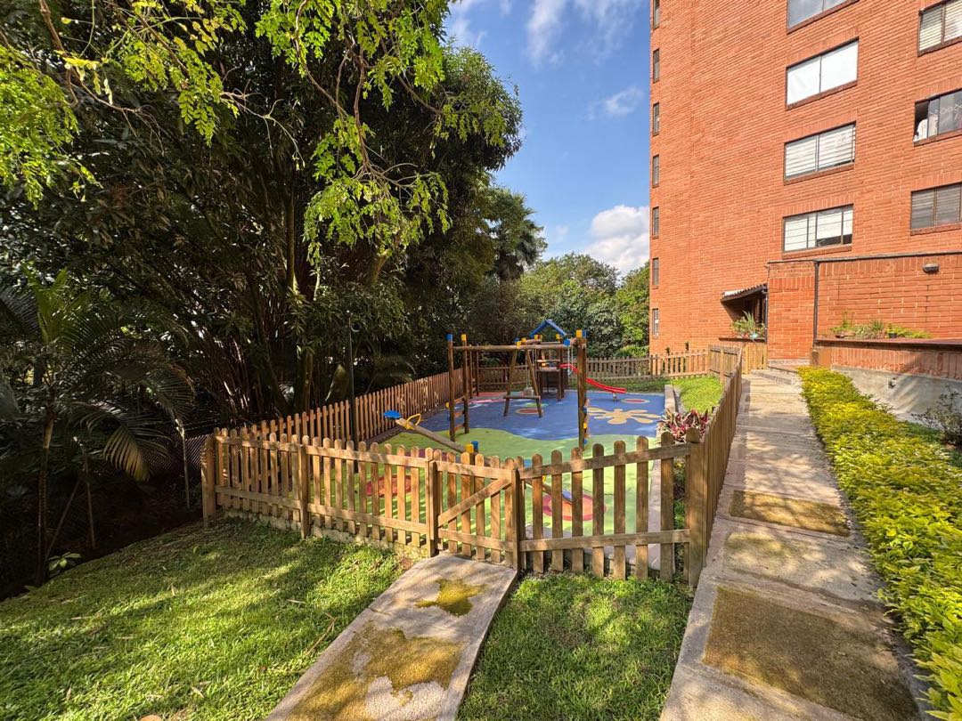 Apartamento en arriendo cerca a Oviedo