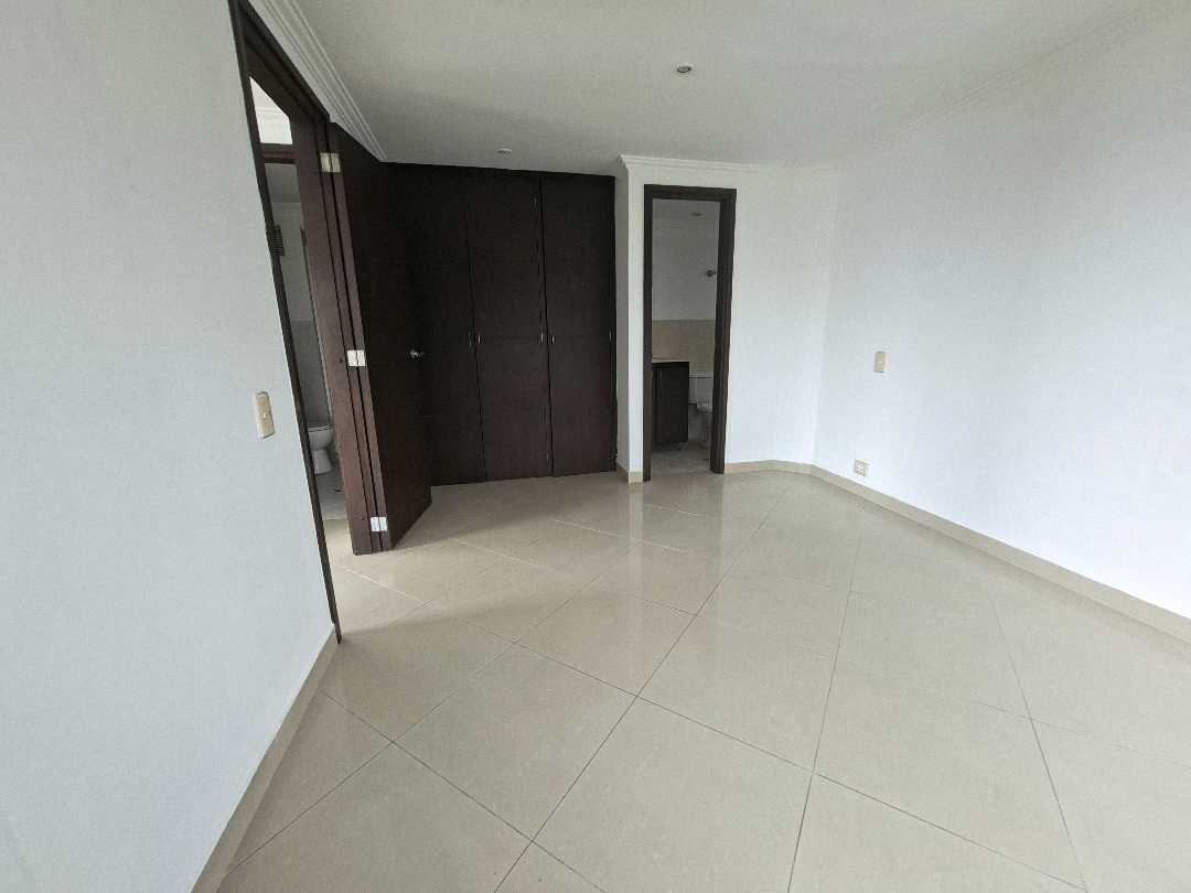 Apartamento en arriendo cerca a mall de San Lucas