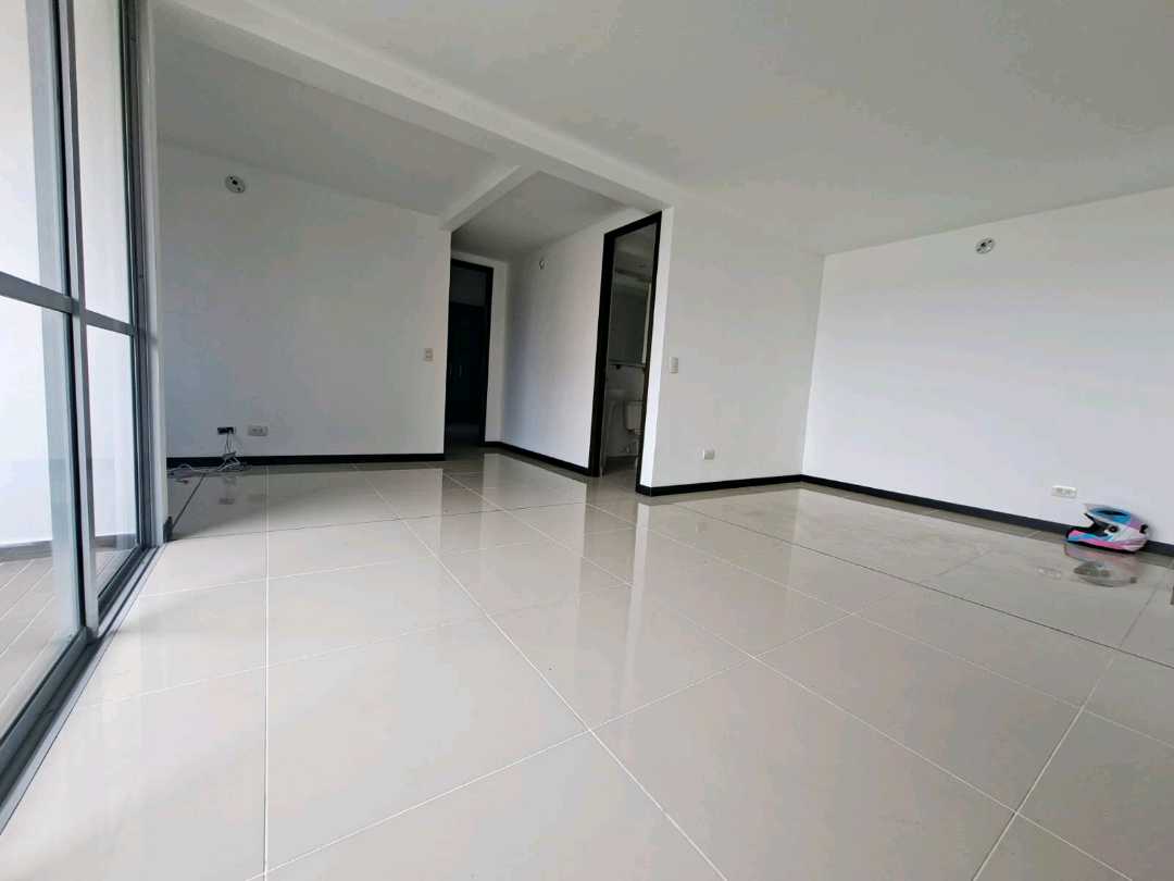 Apartamento en arriendo cerca señorial