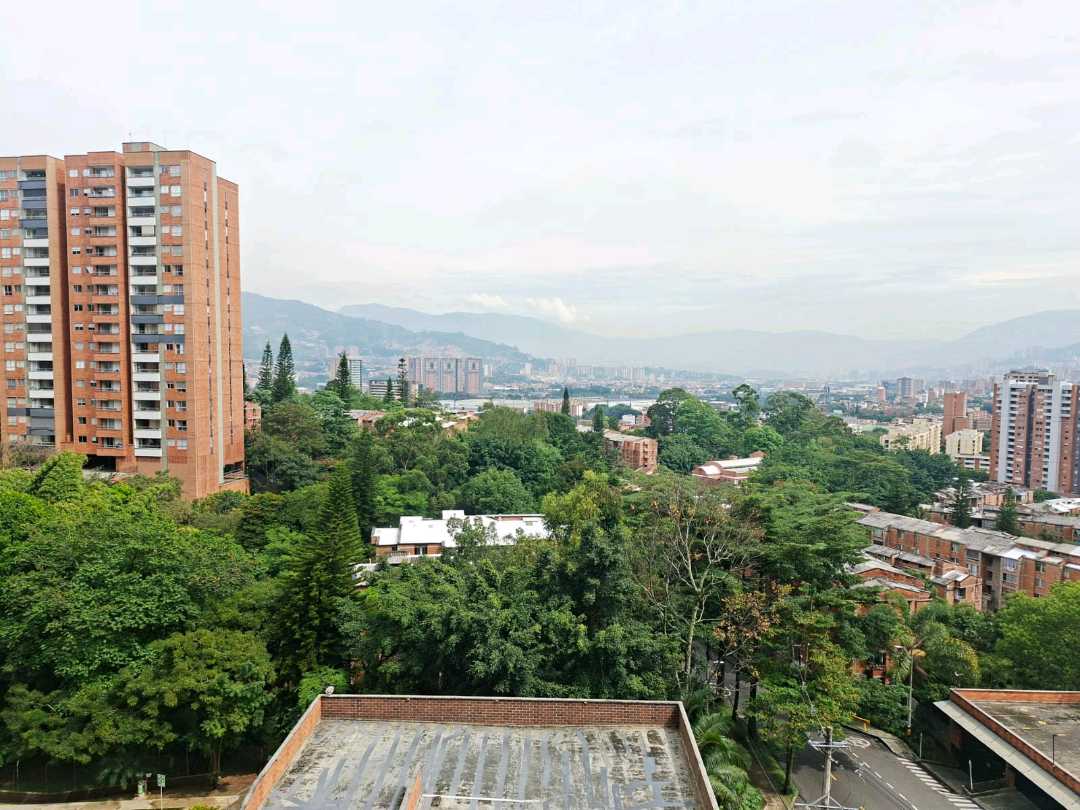 Apartamento en arriendo cerca señorial