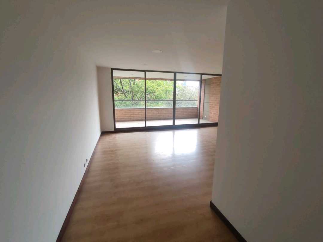 Apartamento en arriendo cerca a los balsos y a la intermedia BM