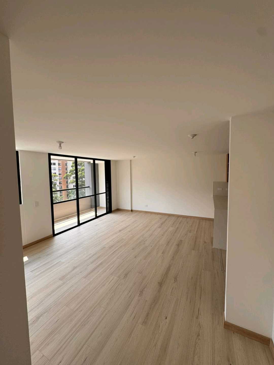 Apartamento en arriendo Envigado RO8