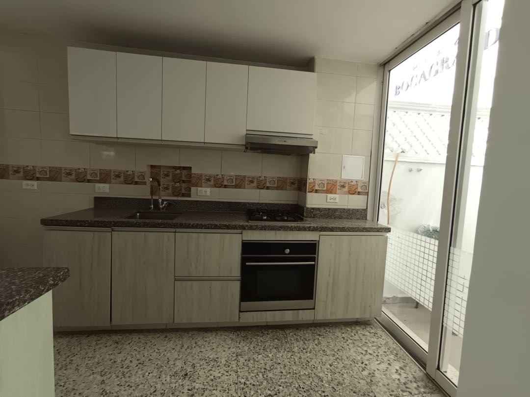 APARTAMENTO EN ARRIENDO EN BOCAGRANDE - CARTAGENA