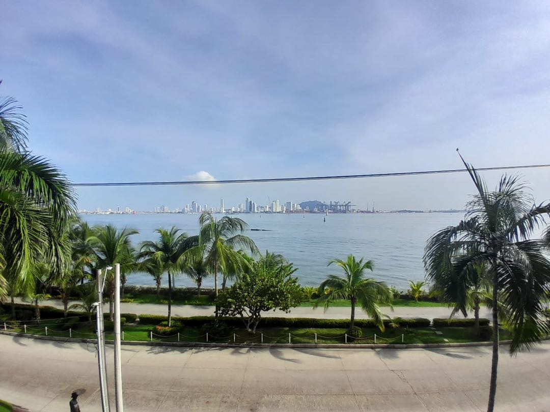 APARTAMENTO EN ARRIENDO CASTILLOGRANDE - CARTAGENA