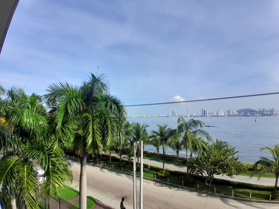 APARTAMENTO EN ARRIENDO CASTILLOGRANDE - CARTAGENA