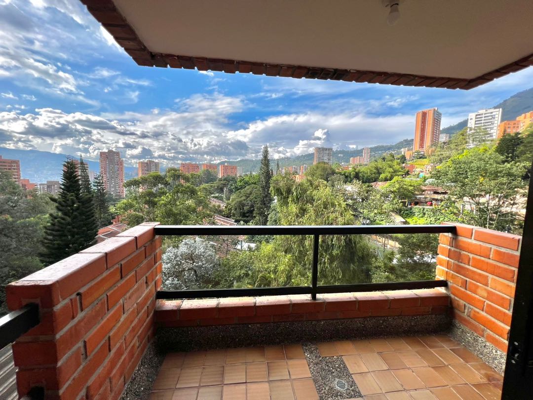 Apartamento en arriendo en el poblado