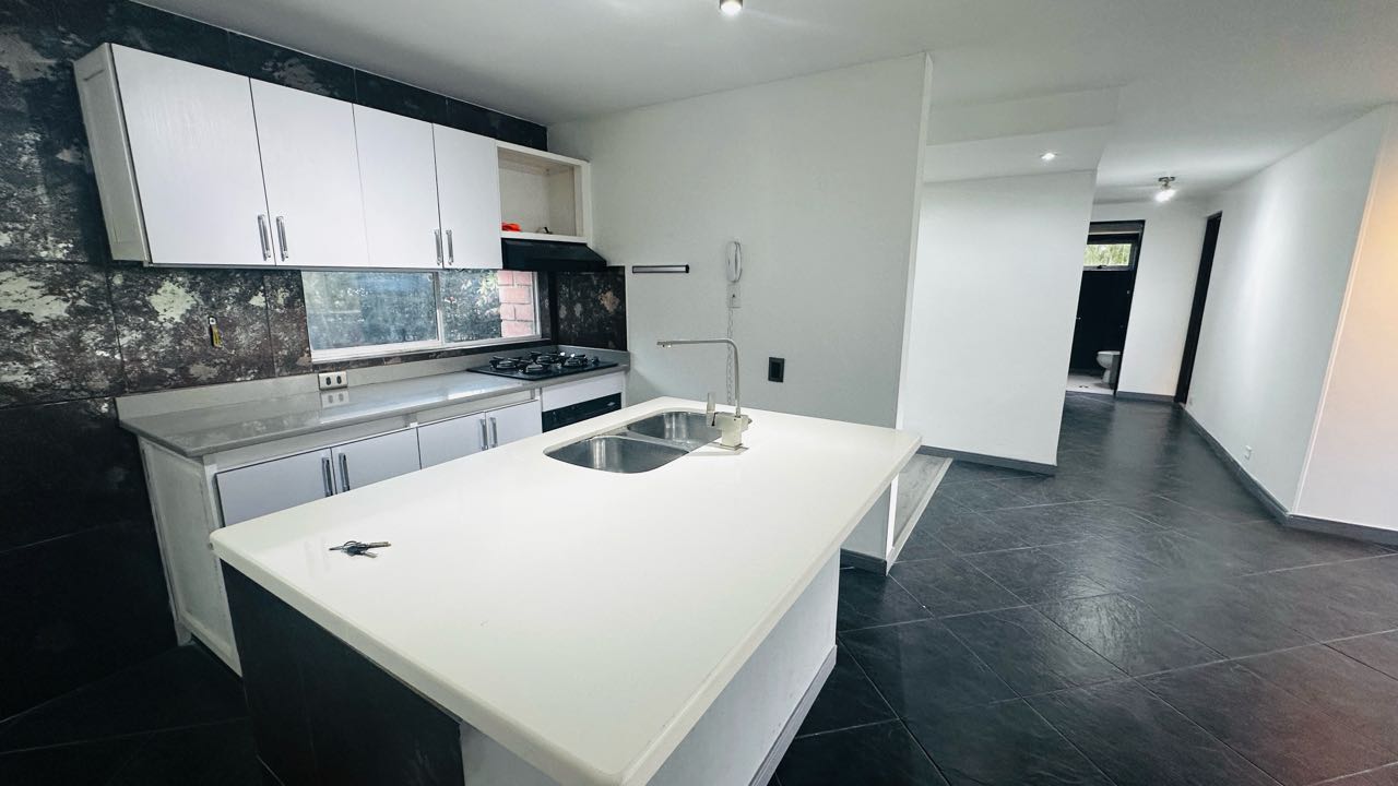 Apartamento en arriendo en el poblado