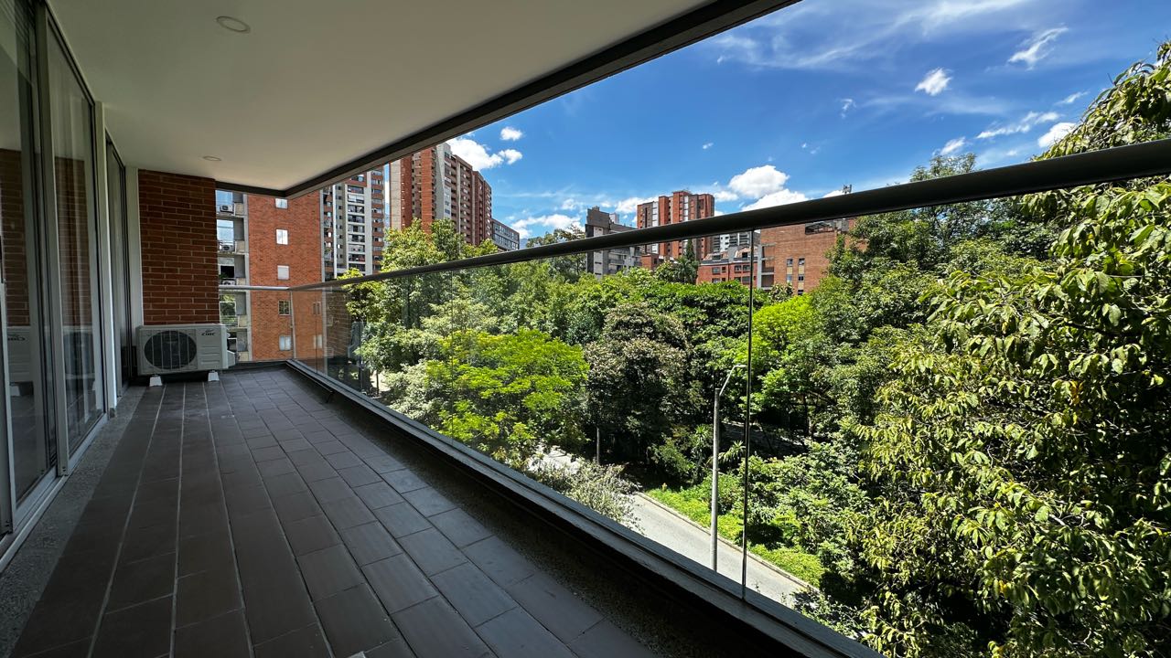 Apartamento en arriendo en el poblado