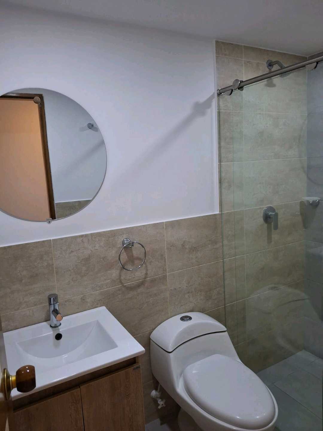 Apartamento en arriendo en el Poblado cerca a la Rosa Mística