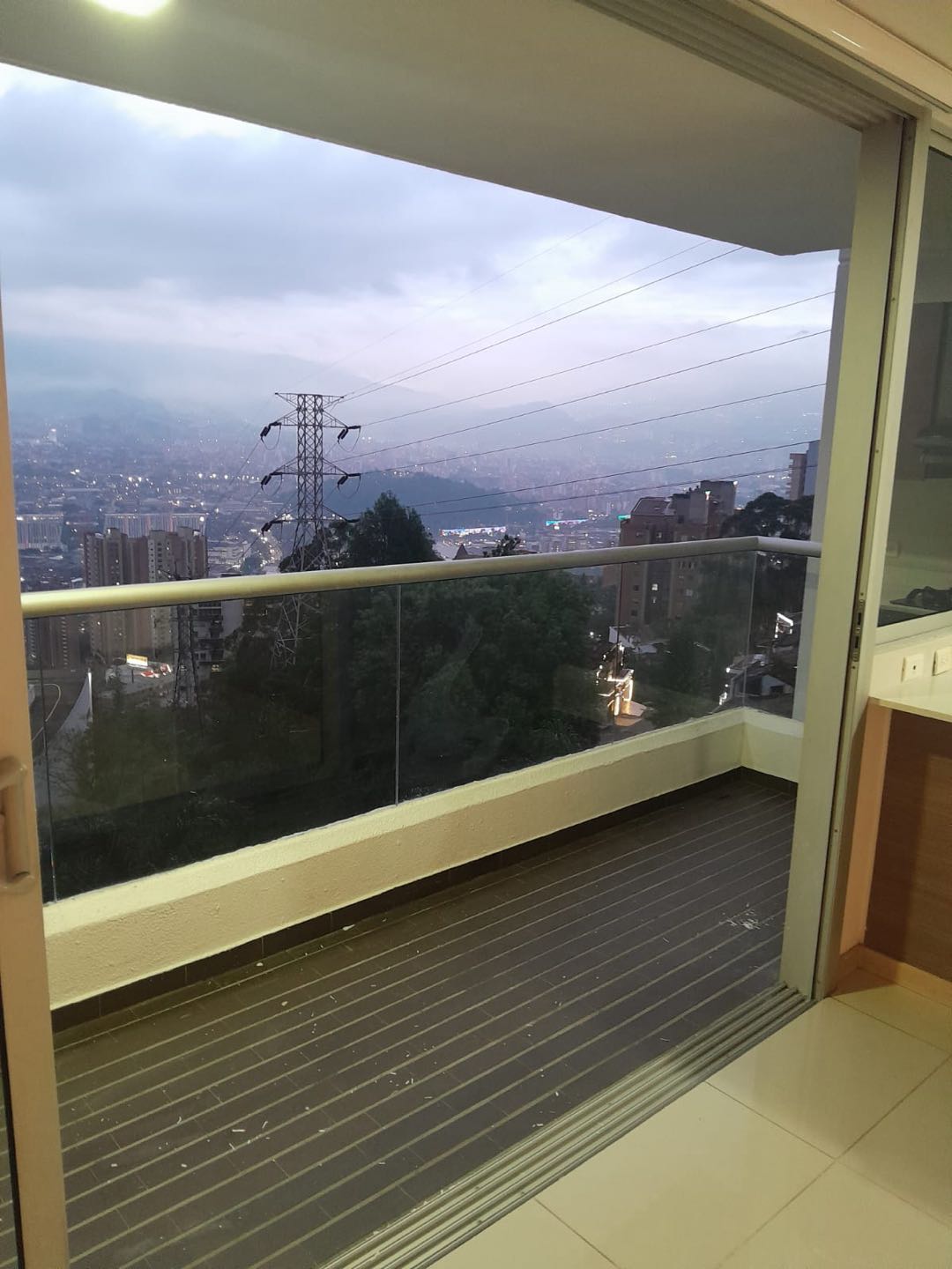 Apartamento en arriendo en la loma del indio