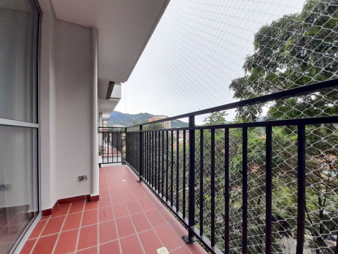 Apartamento en arriendo en las cometas