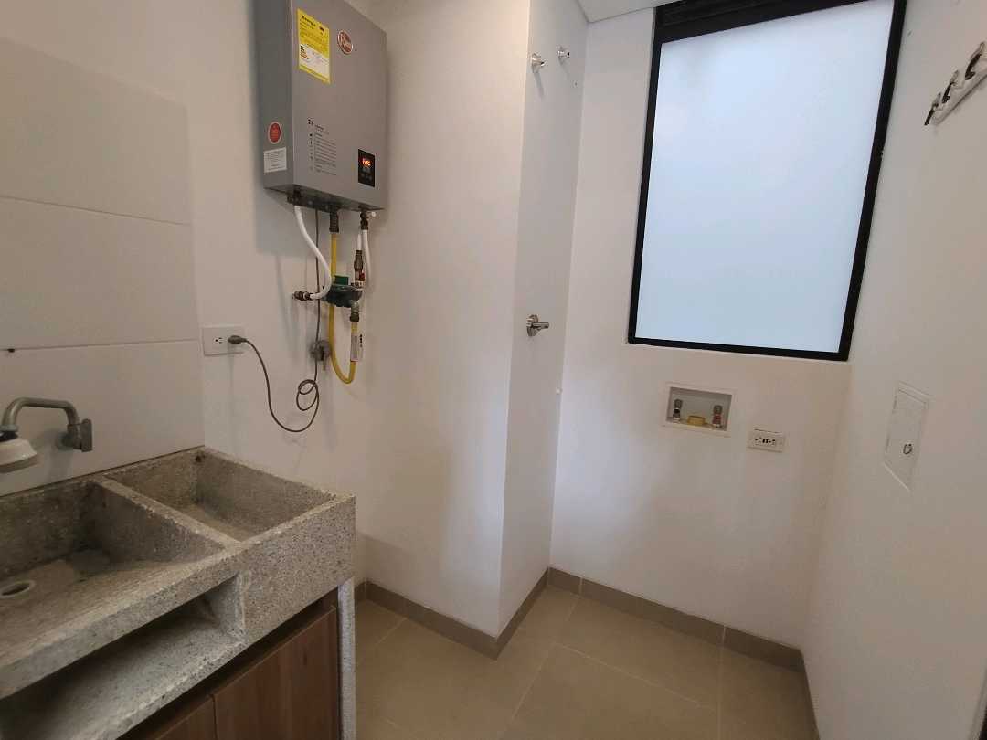 Miniatura 9