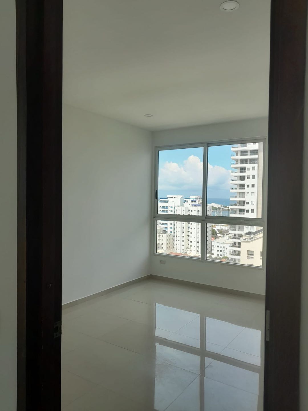 APARTAMENTO EN ARRIENDO EN MANGA - CARTAGENA