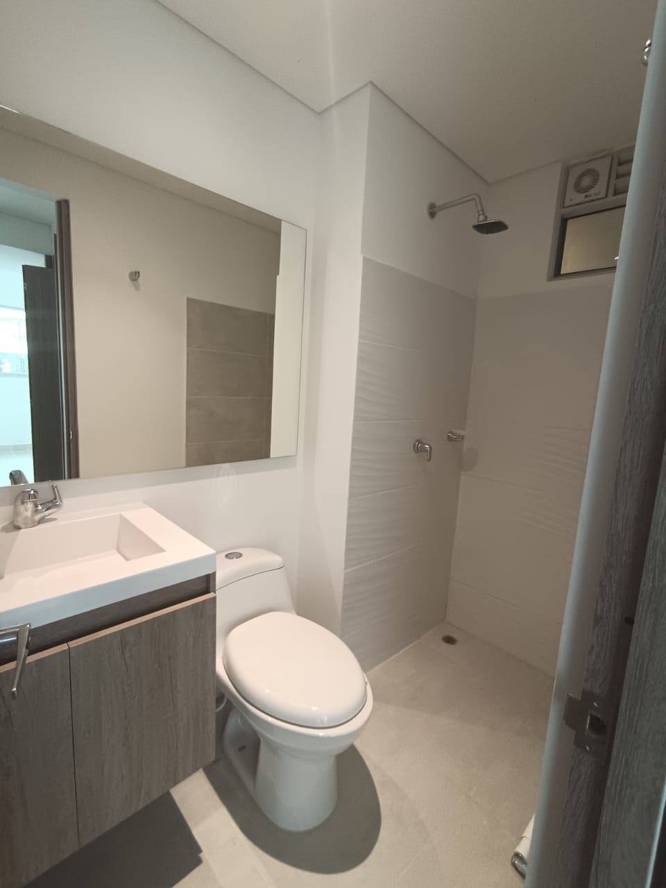 APARTAMENTO EN ARRIENDO EN SERENA DEL MAR - CARTAGENA