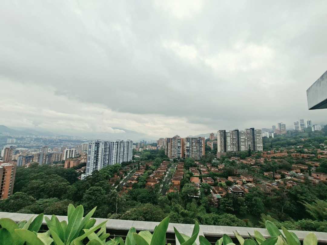 Apartamento en arriendo Envigado Loma del Esmeraldal