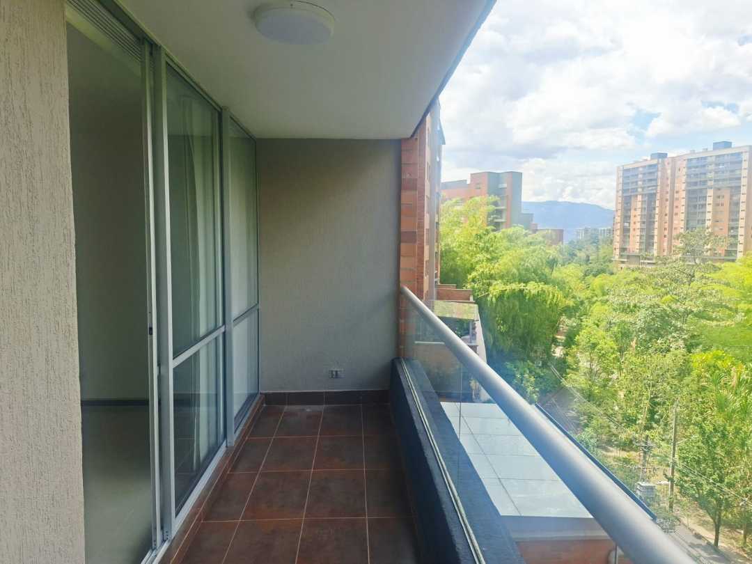 Apartamento en arriendo Envigado sector Cumbres CC