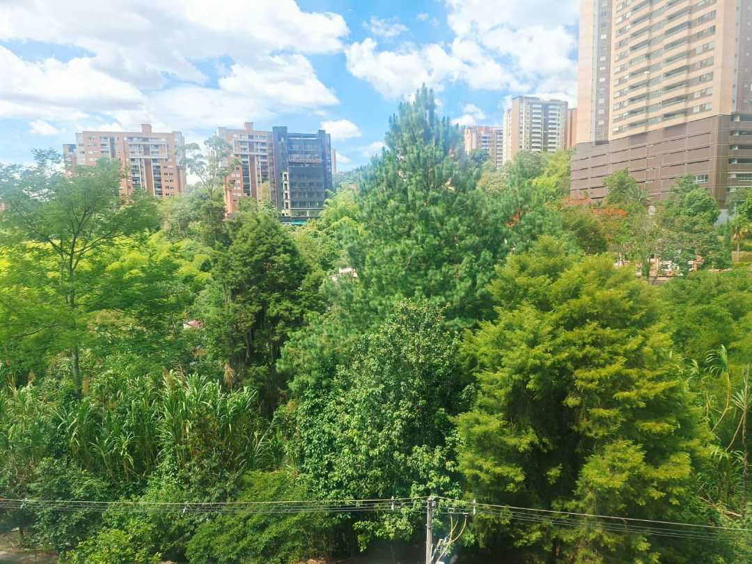 Apartamento en arriendo Envigado sector Cumbres CC
