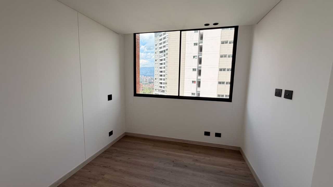 Apartamento en arriendo Envigado cerca a la Intermedia  CR-LC805