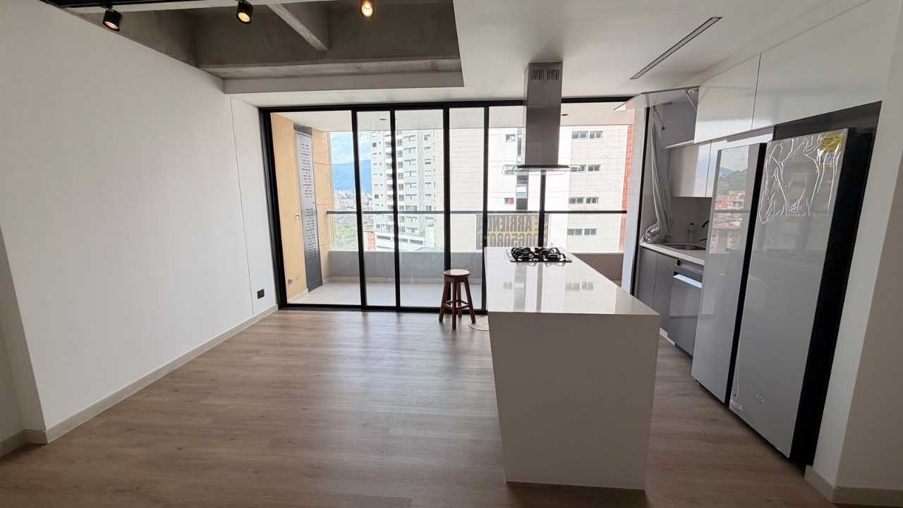 Apartamento en arriendo Envigado cerca a la Intermedia  CR-LC805