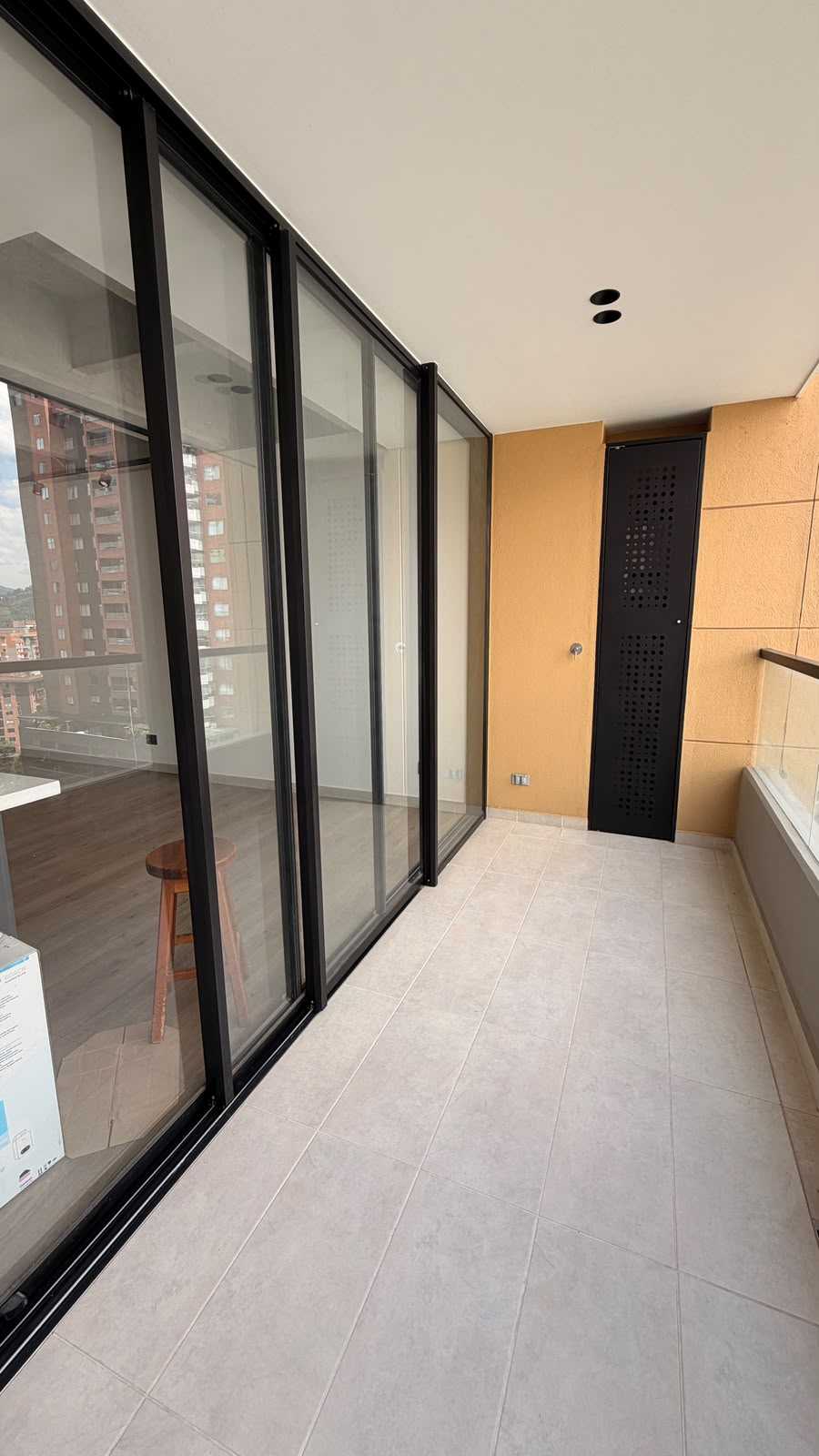 Apartamento en arriendo Envigado cerca a la Intermedia  CR-LC805