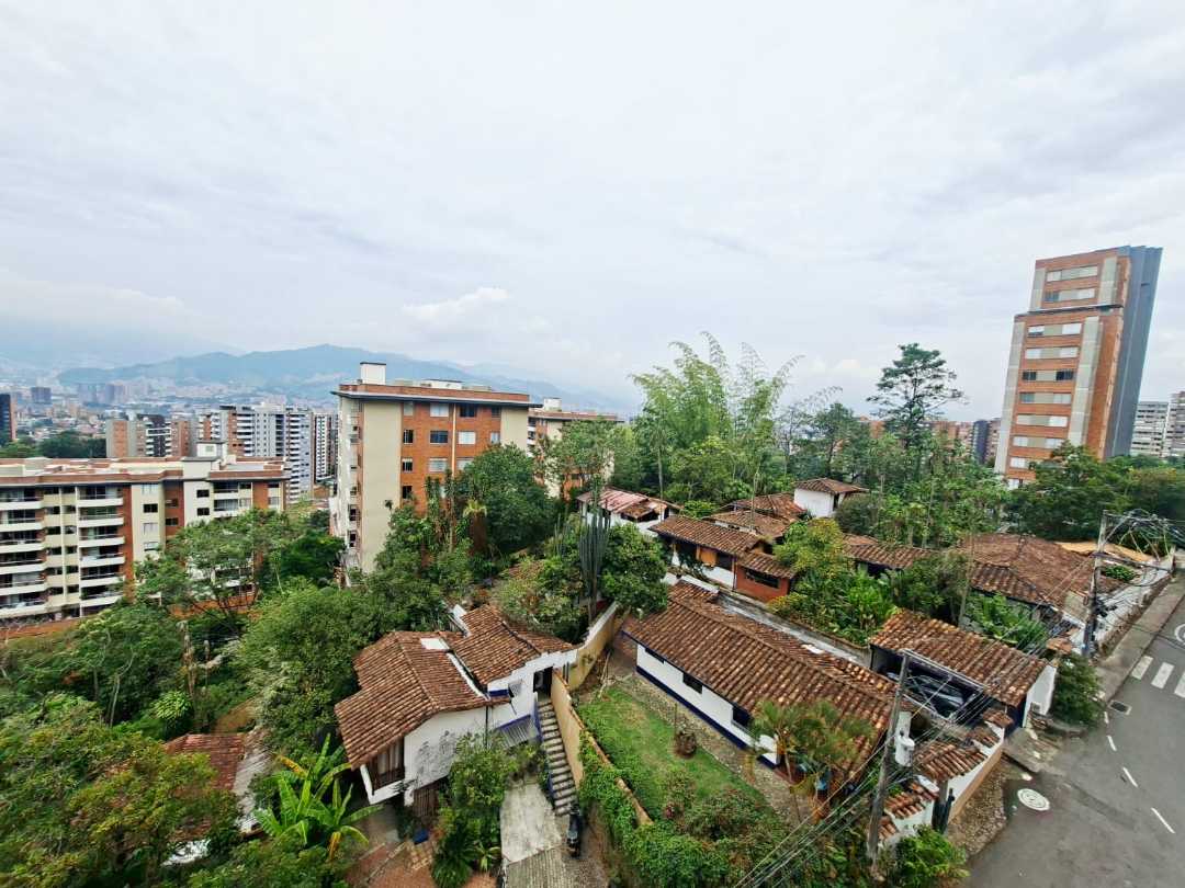 Apartamento en arriendo Envigado Esmeraldal ZB6