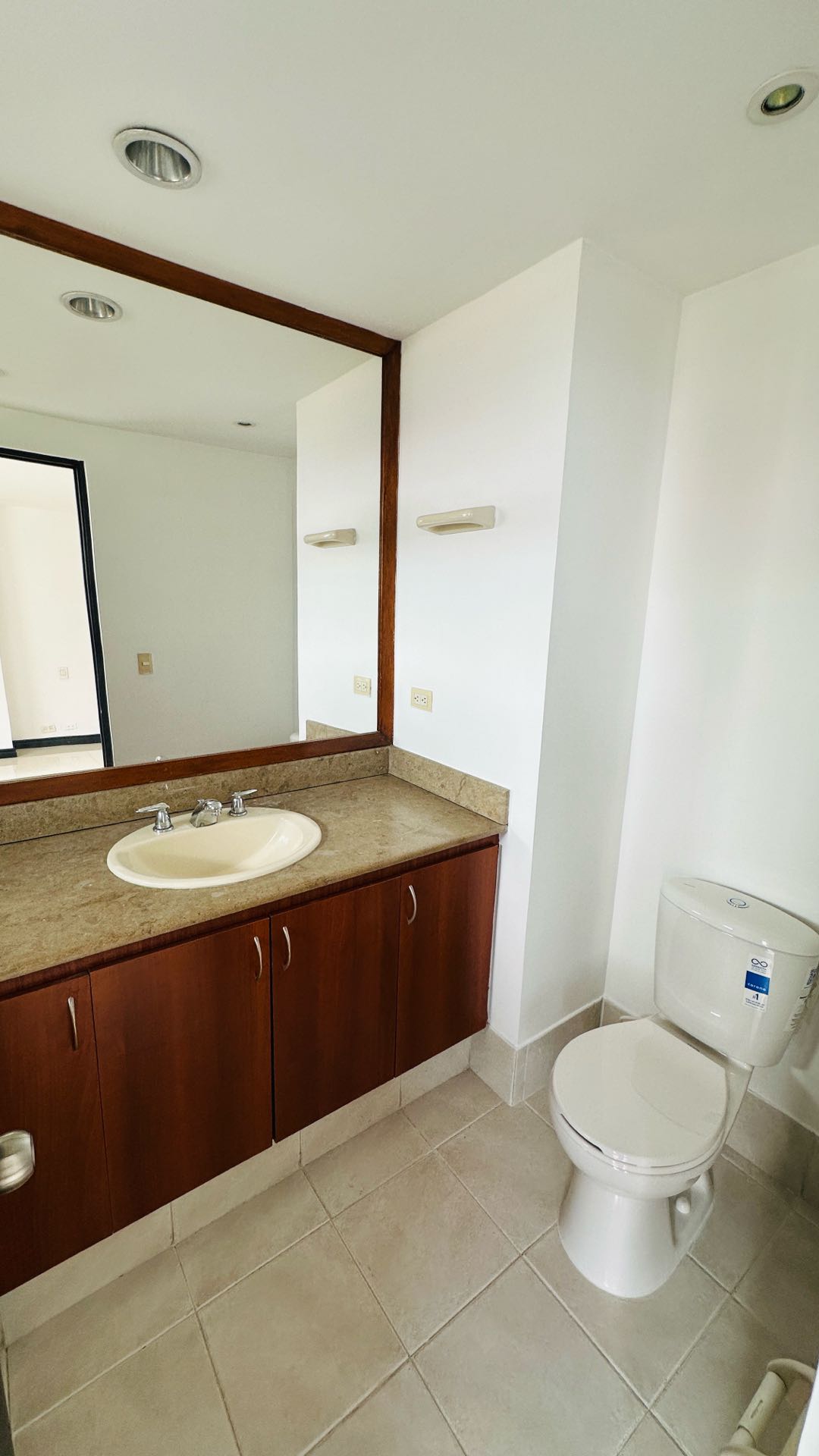 Apartamento en arriendo junto al tesoro