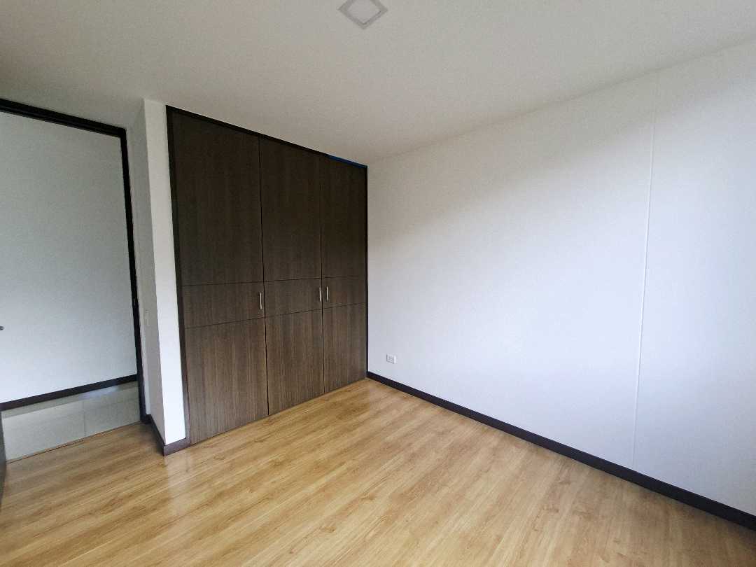 Apartamento en arriendo la Calera Poblado ARZ17