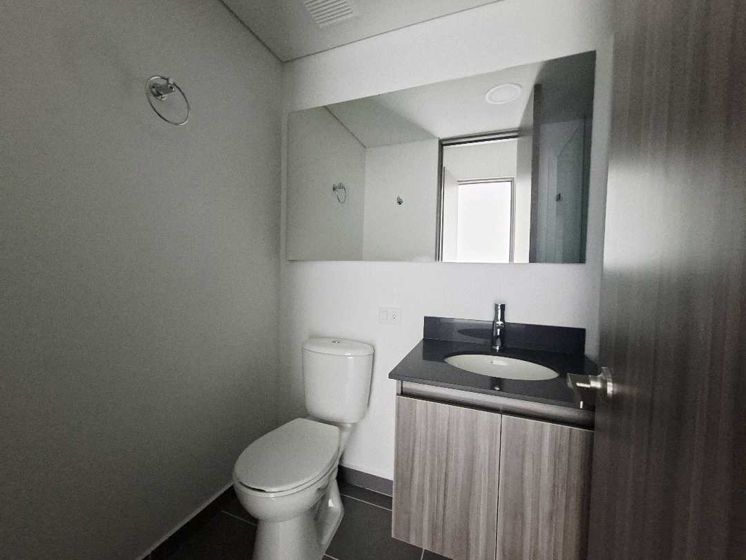 Apartamento en arriendo Las Palmas 18 vista hermosa